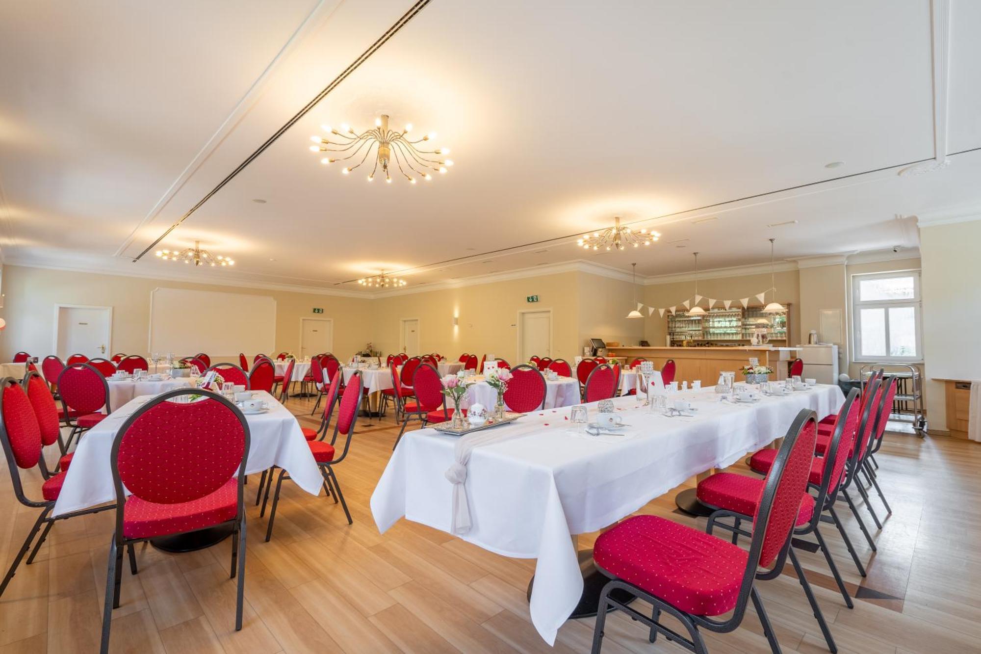 Hotelpark Bodetal Mit Ferienwohnungen 塔勒 外观 照片