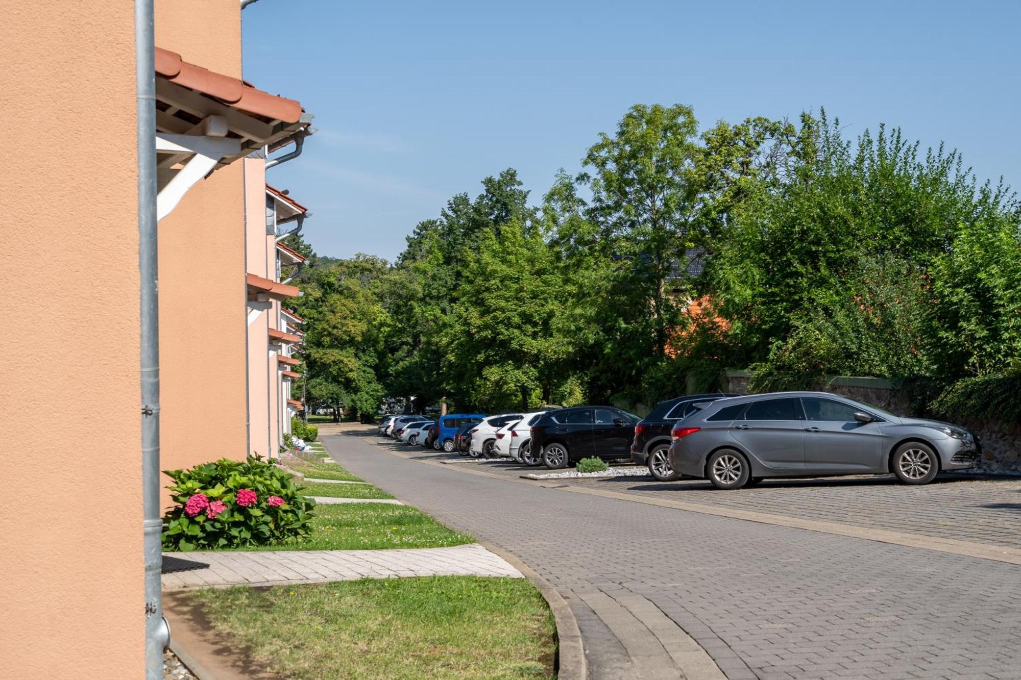 Hotelpark Bodetal Mit Ferienwohnungen 塔勒 外观 照片