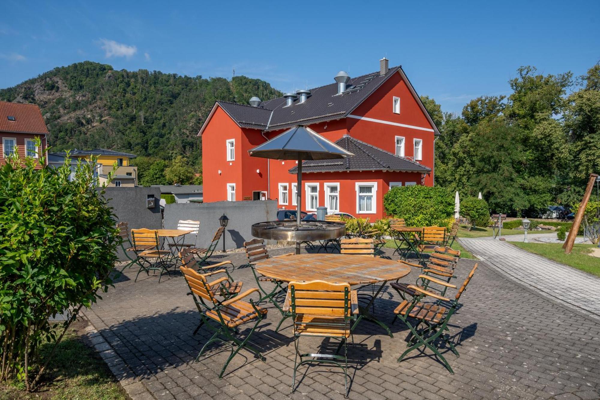 Hotelpark Bodetal Mit Ferienwohnungen 塔勒 外观 照片