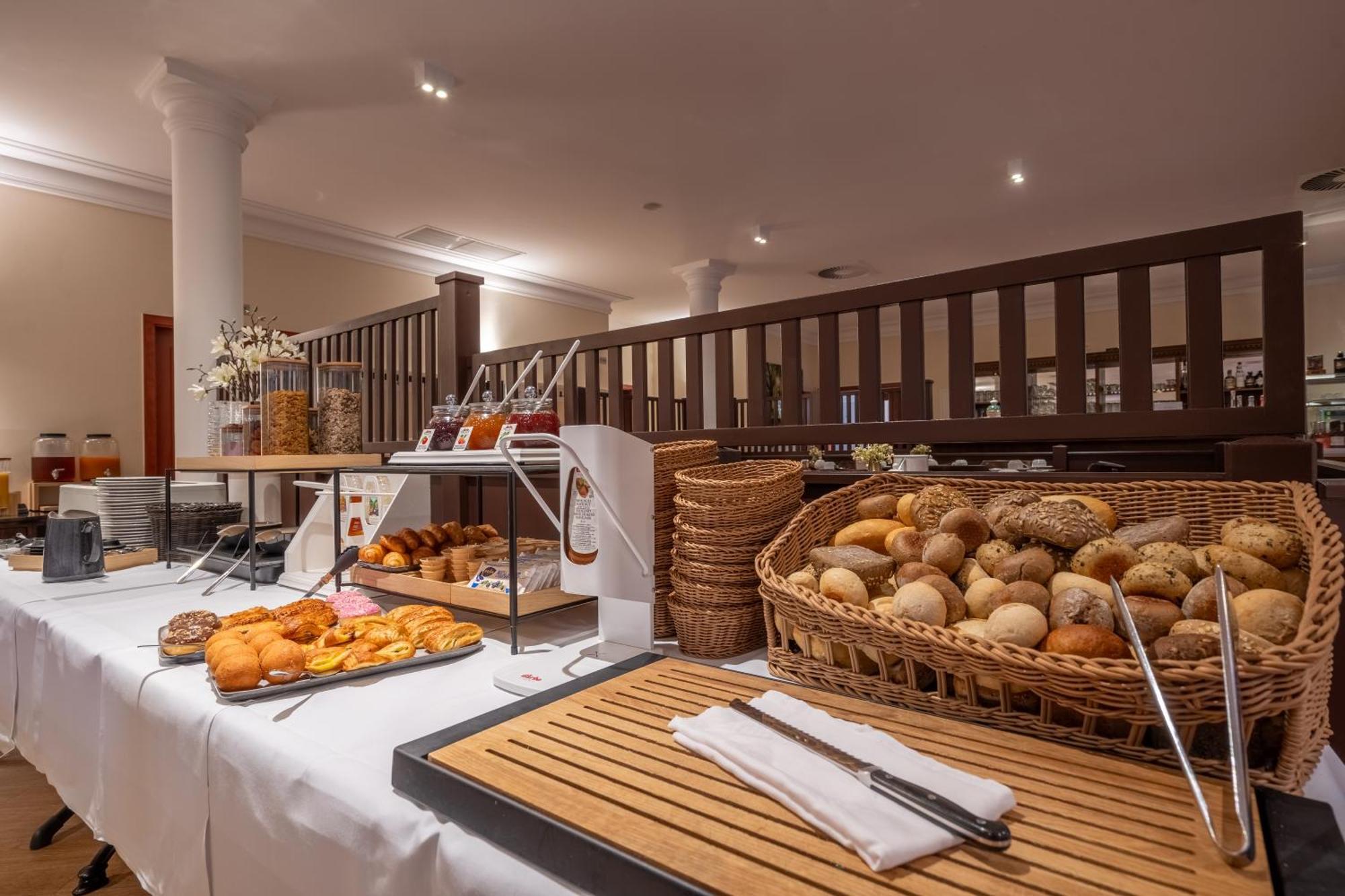 Hotelpark Bodetal Mit Ferienwohnungen 塔勒 外观 照片